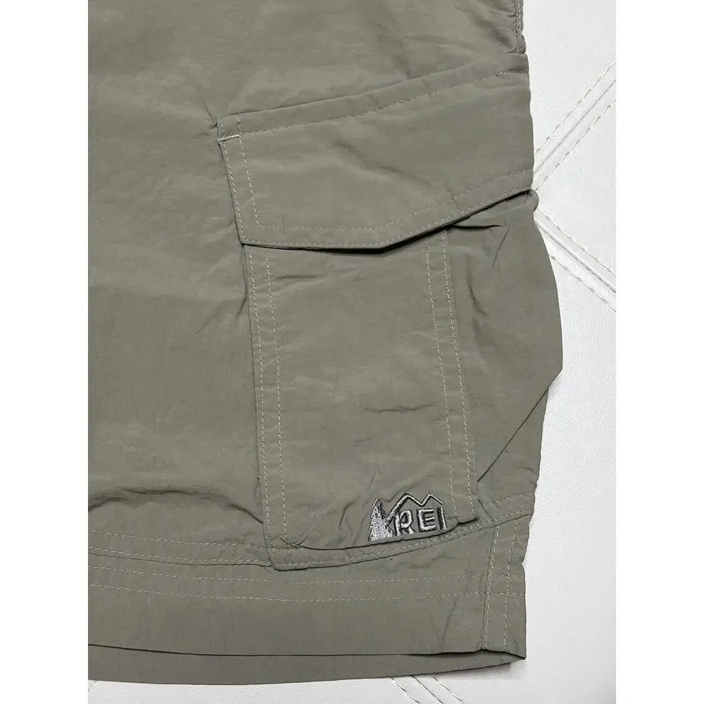 REI Men's Sahara Cargo Hiking Olive Green Shorts size Medium